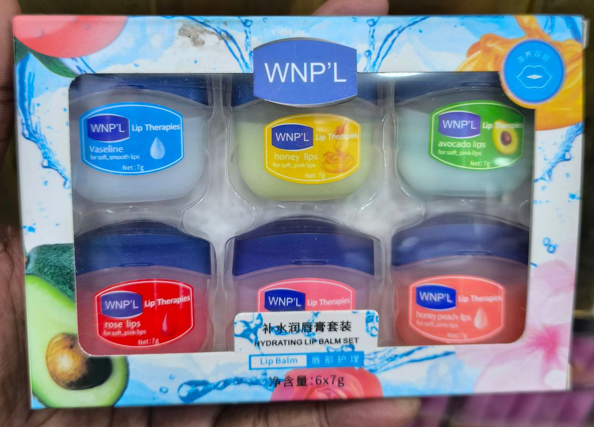 6 piece lip bulm - Image 1