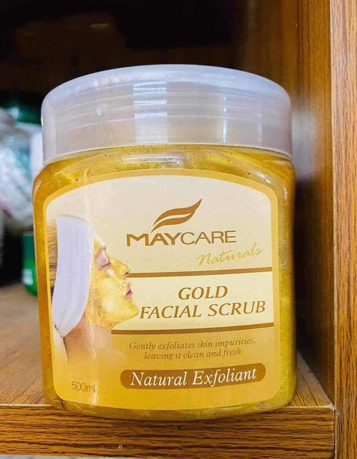 maycare gold scrub 500 gm - Image 1