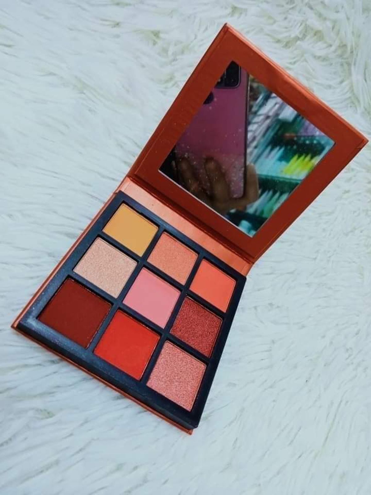 Huda beauty mini pallet (red) - Image 1