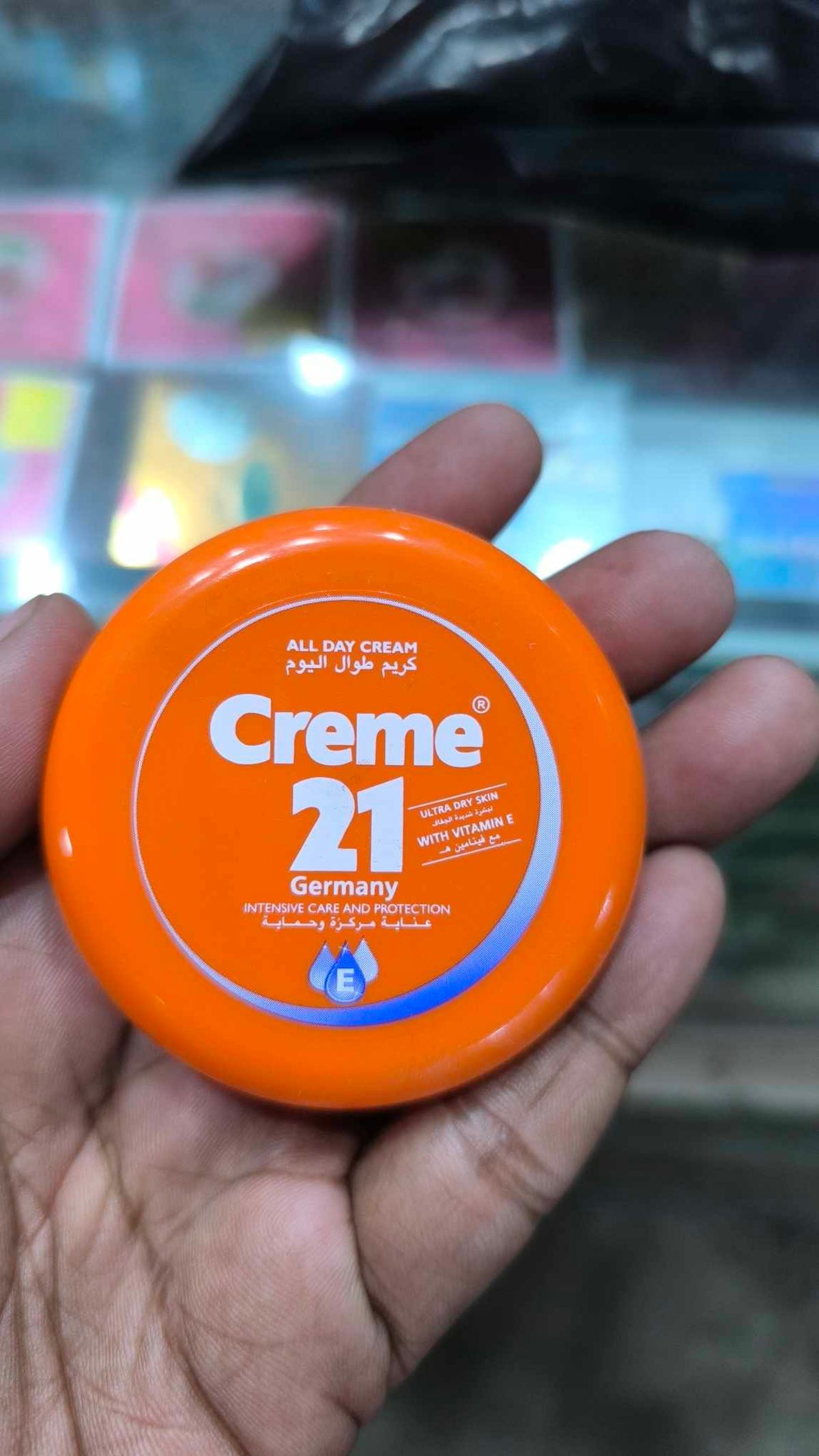 creme 21 moisturizer cream 50 gm - Image 1