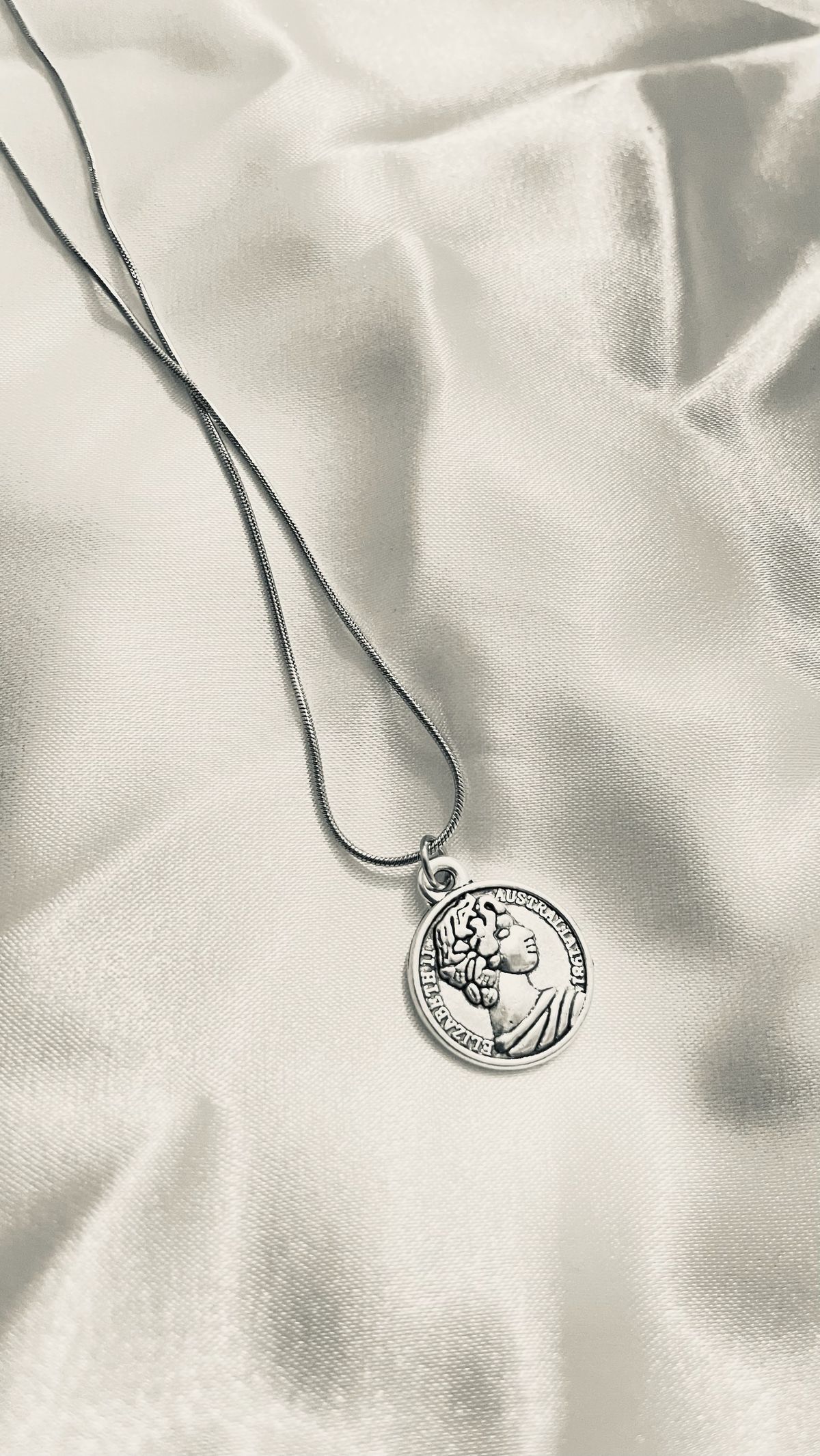 old money style Elizabeth necklace - Image 1