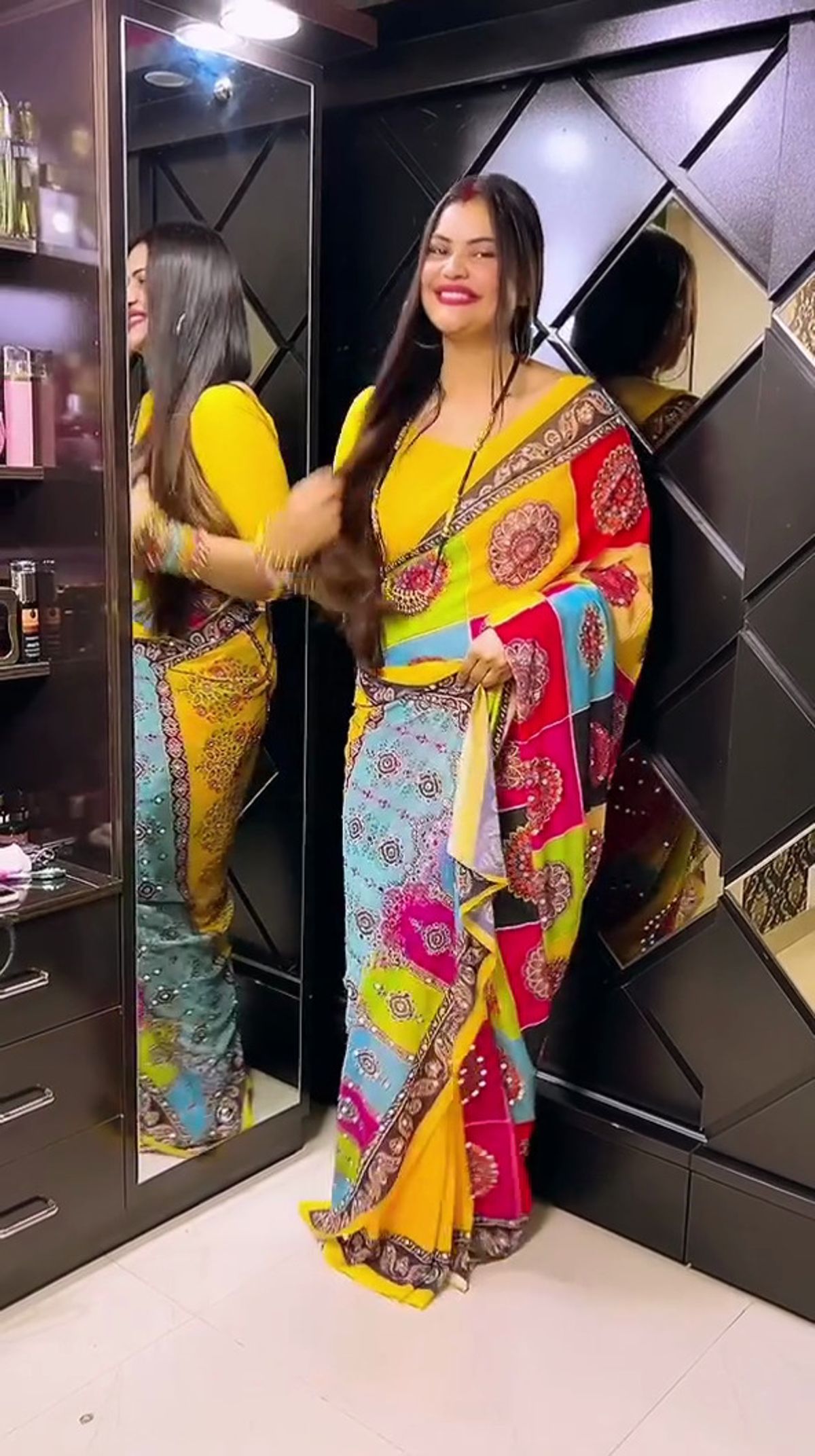 প্রিমিয়াম আলপনা শাড়ী - Image 1