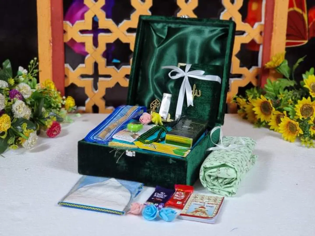Luxury Quran Combo Package - Green 💚 - Image 1