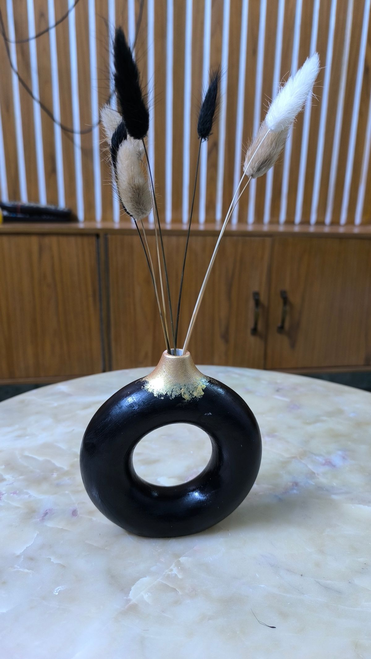 donut vase ( black+ golden ) ( without flower) - Image 1