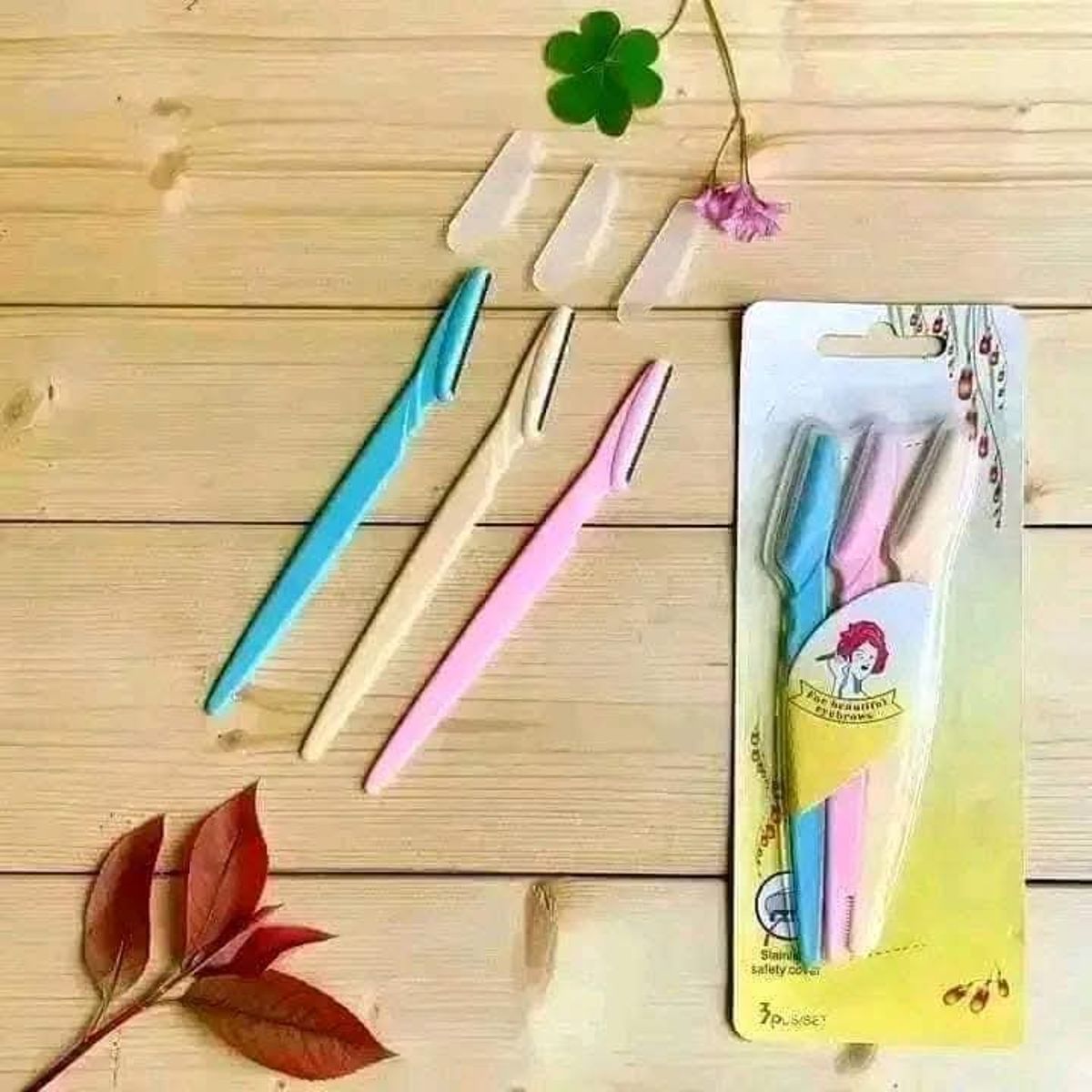 twinkle 3 piece eyebrow razor - Image 1