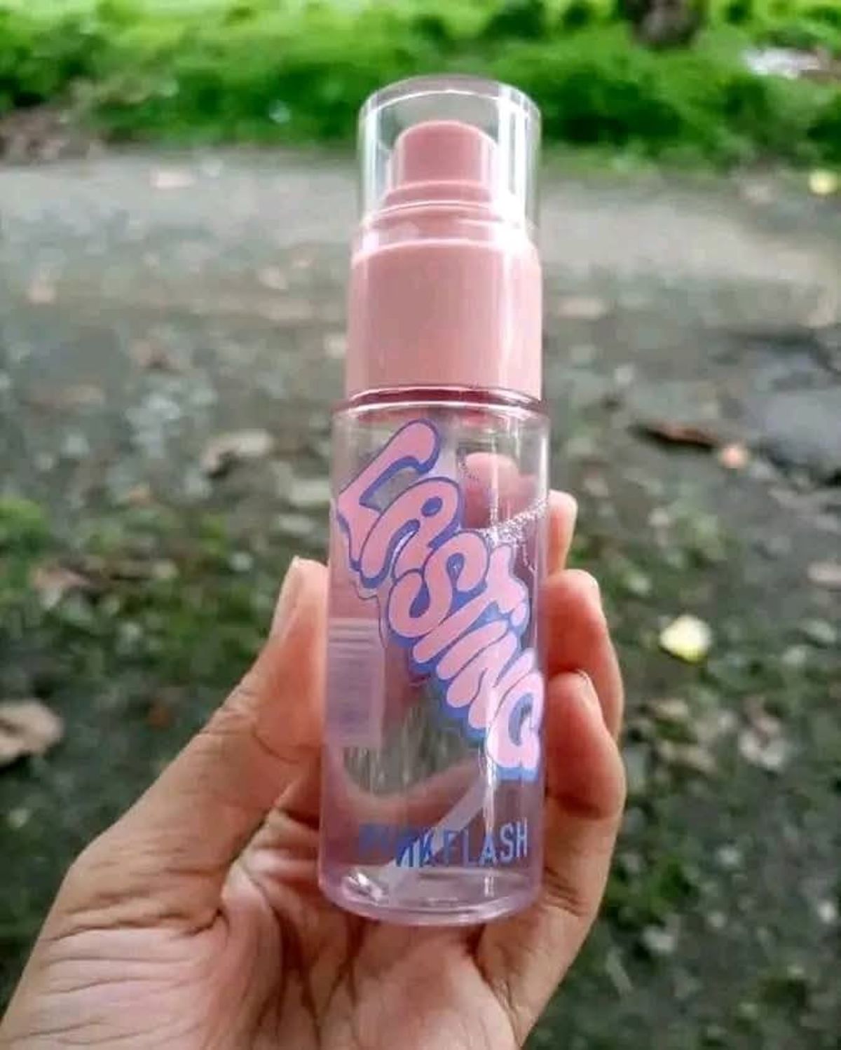 pink flash mackup setting spray - Image 1