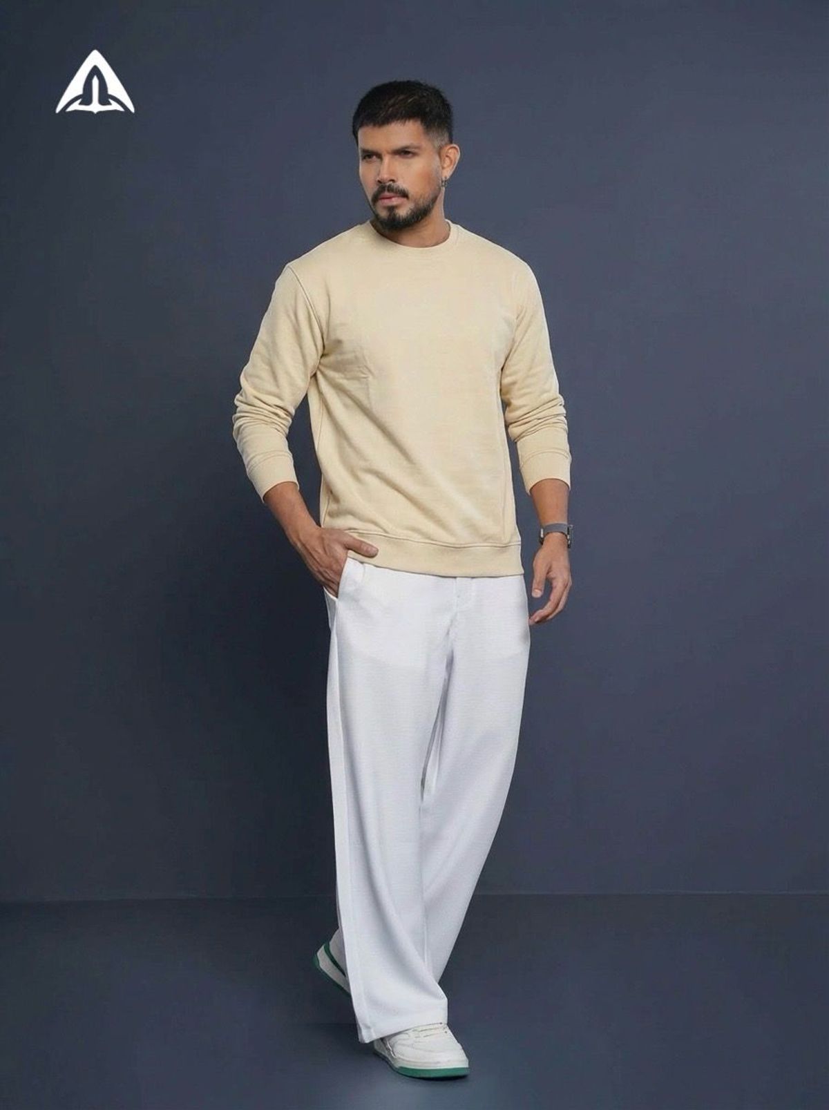 ACENTRIC'S Round-Neck Pullover Sweatshirt - Image 1