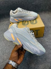 Yezzy boost 700 v2_img_1