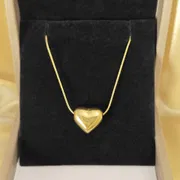 Minimal Love Shape Neckpiece_img_1