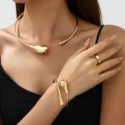 European & American Asymmetrical Wave Bracelet – Glossy Metal Alloy Bangle for Women | Trendy 2026 Jewelry (Copy)_img_4