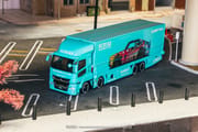 Tarmac Works - MITSUBISHI FUSO Super Great Oficial LBWK TRANSPORTER_img_1