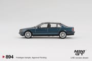 MiniGT - BMW 750IL Sorrento Blue Metallic_img_2