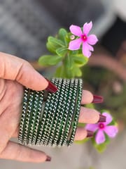 Esha Green_img_1