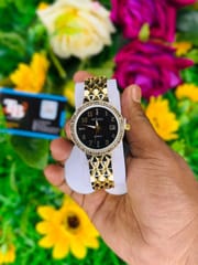 Stylish Ladies Black & Gold Watch – Premium Elegant Design_img_2