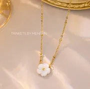 Daisy floral pendant_img_0