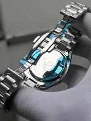 Omega Quartz Watch Black_img_3
