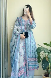 Sara💙_img_1