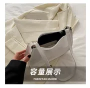 Glossy shoulder bag_img_12