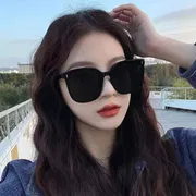 Black oval sunglasses_img_0