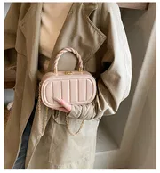 Hendhild Round Party bag_img_3