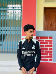 Real Madrid, Liverpool, Training kit Sweat-shirt...  Available now... ✅🖤_img_9