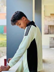 Real Madrid, Liverpool, Training kit Sweat-shirt...  Available now... ✅🖤_img_11