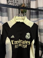 Real Madrid, Barcelona, Liverpool, Manchester United , Training kit Sweat-shirt... Available now... ✅🖤_img_8