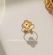 Gold cl'over ring_img_1