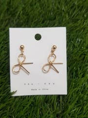 Gold Simple Bow Earrings – Minimalist Knot Design for Everyday Elegance_img_0