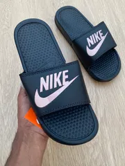 Nike Victori One Slides in Black_img_1