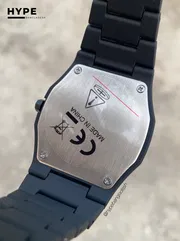 Red Calligraphy Dial Polycarbon Plastic Lightweight Watch_img_4