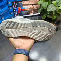 ORIGINAL ADIDAS ZERO BOOSTON SNEAKER (PREMIUM WHITE GOLD)_img_1