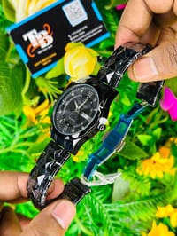 Elegant Black Stainless Steel Quartz Watch with Day & Date Display_img_2