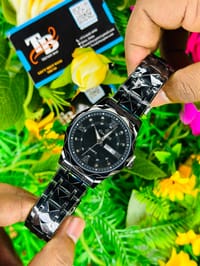 Elegant Black Stainless Steel Quartz Watch with Day & Date Display_img_0