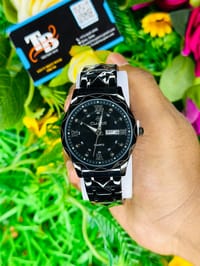 Elegant Black Stainless Steel Quartz Watch with Day & Date Display_img_1