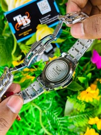 Premium Silver & Gold Quartz Watch with Green Dial – Day & Date Display_img_3