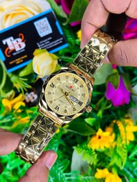 Luxury Gold Quartz Watch with Day & Date Display_img_0