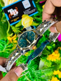 Premium Silver & Gold Quartz Watch with Green Dial – Day & Date Display_img_2