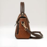 Vintage Textured Leather Crossbody Satchel for Women._img_5