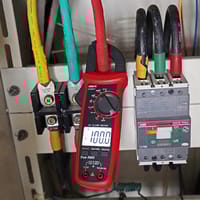 UNI-T UT200+ Series Digital Clamp Meters | 400A/600A | True RMS | NCV | CAT III 300V | Models: UT201+ | UT202+ | UT202A+ | UT203+ | UT204+_img_6