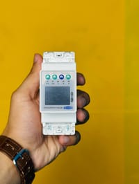 TOMZN TOMPD-63SW WiFi Smart Circuit Breaker with Real-Time Energy Monitoring and App Control_img_1