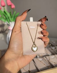 WHITE AND BLACK SHELL PENDANT_img_1