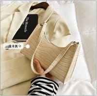 Crocodile shoulder bag_img_2