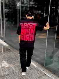 Last Man Black_img_0