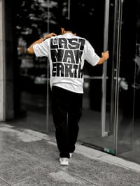 Last Man White_img_1