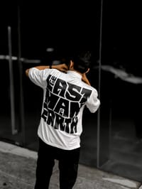 Last Man White_img_3