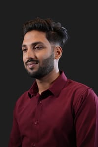 ILIAF Elegant Maroon Executive Shirt - Boardroom-Ready Formalwear_img_2