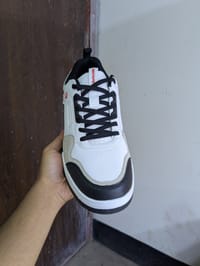 RedTape Original Sneakers Black/White (size 43 only)_img_3