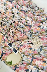 Palette of Petals 🎨_img_4