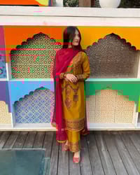 Sequence Embroidery Three Piece_img_1